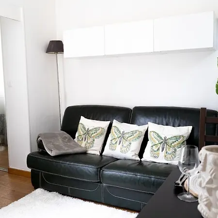 Nid Douillet Au Bord Du Canal Appartement Paris